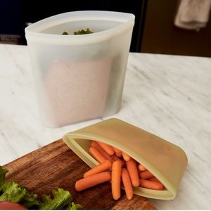 NWT Small Hours Set of 2 Eco Silicone Seal Bags